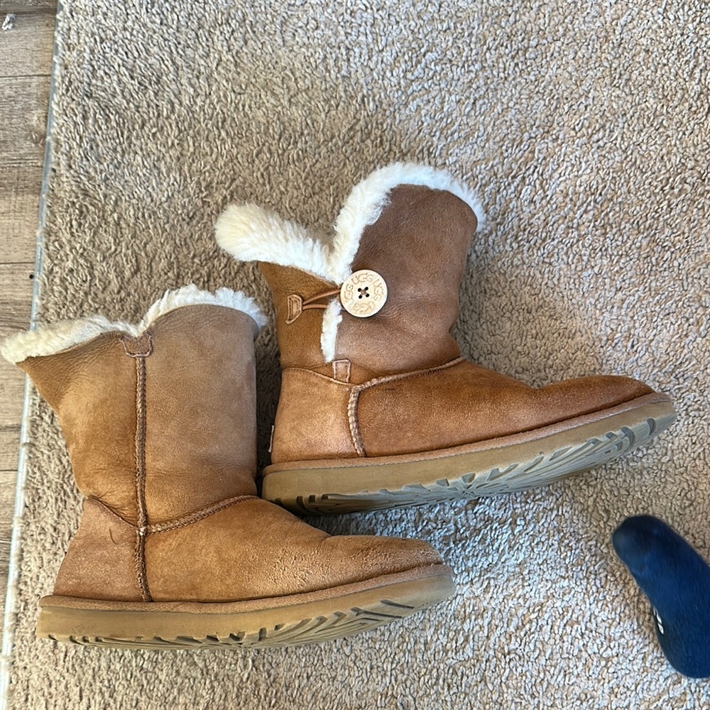 Ugg Bailey button - Chestnut